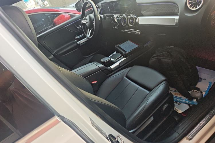 Used Mercedes-Benz GLB 2021 GLB 200 Dynamic Edition Right Front Seat