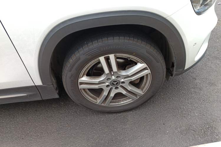 Used Mercedes-Benz GLB 2021 GLB 200 Dynamic Edition Right Front Wheel Hub