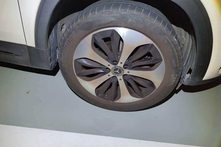 Used Mercedes-Benz GLB 2021 GLB 200 Fashion Model Right Front Wheel Hub
