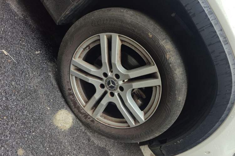 Used Mercedes-Benz GLB 2021 GLB 200 Dynamic Edition Right Front Wheel Hub