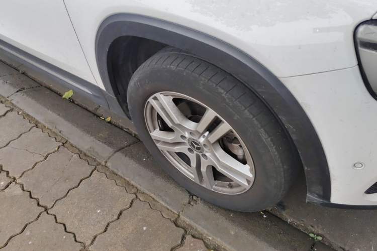 Used Mercedes-Benz GLB 2021 GLB 180 Fashion Model Right Front Wheel Hub