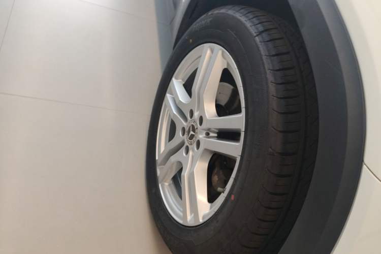 Used Mercedes-Benz GLB 2021 GLB 200 Fashion Model Right Front Wheel Hub