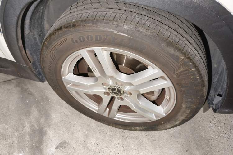 Used Mercedes-Benz GLB 2021 GLB 200 Dynamic Edition Right Front Wheel Hub