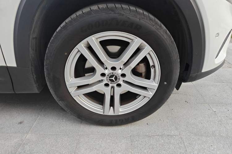 Used Mercedes-Benz GLB 2021 GLB 200 Dynamic Edition Right Front Wheel Hub
