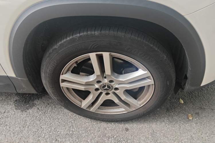 Used Mercedes-Benz GLB 2021 GLB 200 Dynamic Edition Right Front Wheel Hub