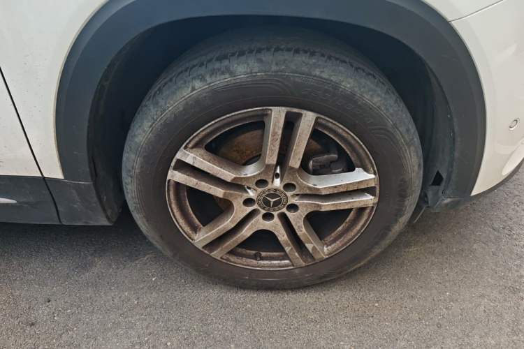 Used Mercedes-Benz GLB 2021 GLB 180 Dynamic Edition Right Front Wheel Hub