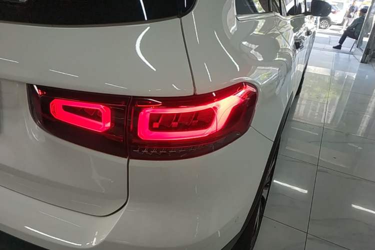 Used Mercedes-Benz GLB 2021 GLB 200 Fashion Model Right Rear Taillight