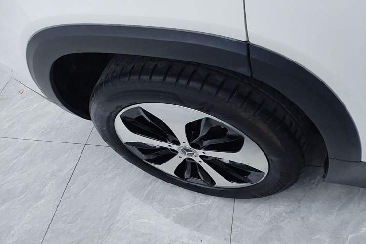 Used Mercedes-Benz GLB 2021 GLB 200 Fashion Model Right Rear Wheel Hub