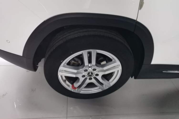 Used Mercedes-Benz GLB 2021 GLB 200 Dynamic Edition Right Rear Wheel Hub