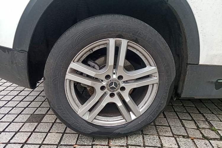 Used Mercedes-Benz GLB 2021 GLB 200 Dynamic Edition Right Rear Wheel Hub