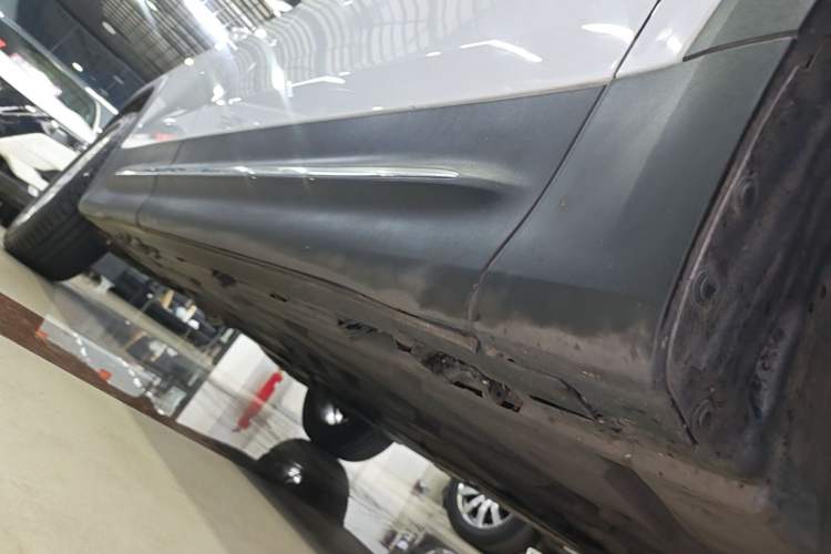 Used Mercedes-Benz GLB 2021 GLB 200 Dynamic Edition Right Side Sill