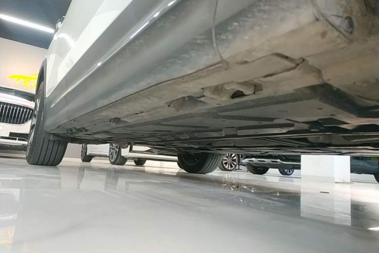Used Mercedes-Benz GLB 2021 GLB 200 Fashion Model Right Side Sill