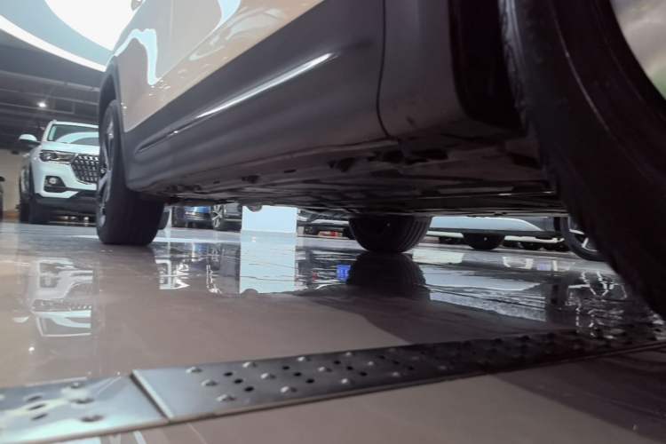 Used Mercedes-Benz GLB 2021 GLB 200 Fashion Model Right Side Sill