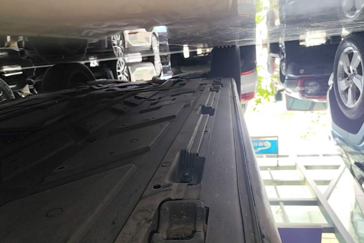 Used Mercedes-Benz GLB 2021 GLB 200 Fashion Model Right Side Sill