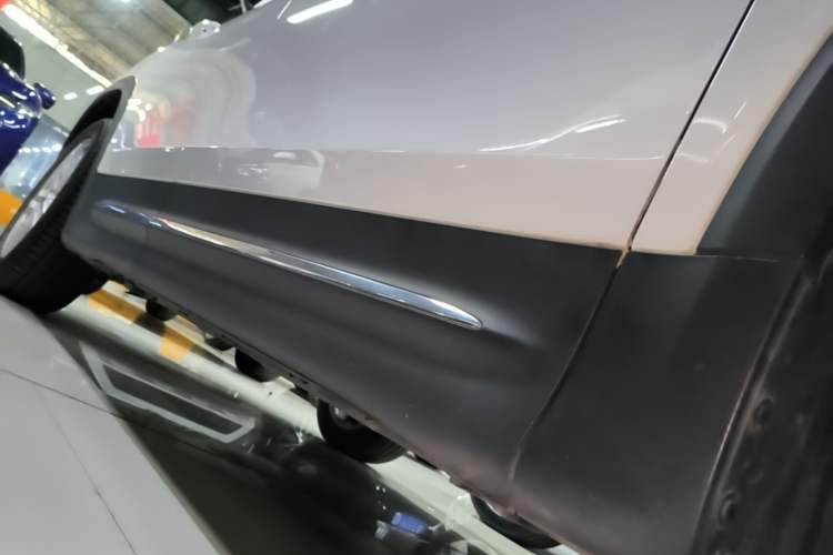 Used Mercedes-Benz GLB 2021 GLB 200 Dynamic Edition Right Side Sill
