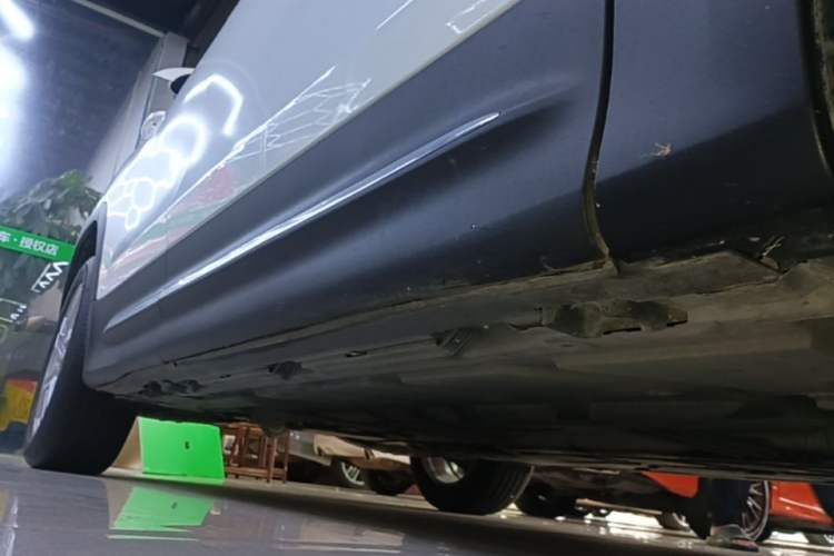 Used Mercedes-Benz GLB 2021 GLB 200 Dynamic Edition Right Side Sill