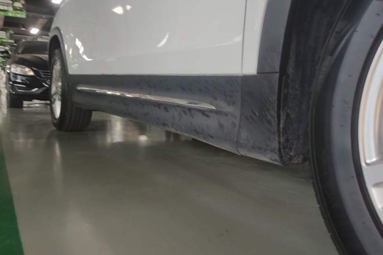 Used Mercedes-Benz GLB 2021 GLB 200 Dynamic Edition Right Side Sill