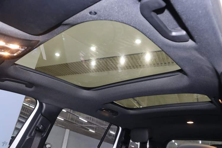 Used Mercedes-Benz GLB 2021 GLB 200 Fashion Model Roof