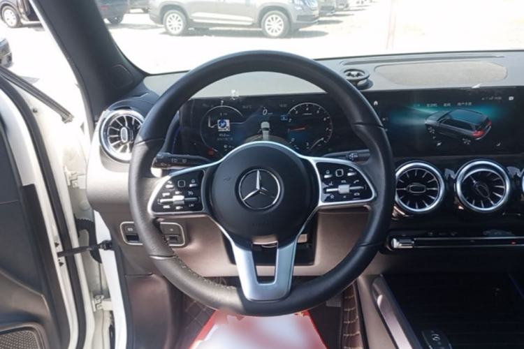 Used Mercedes-Benz GLB 2021 GLB 200 Dynamic Edition Steering Wheel