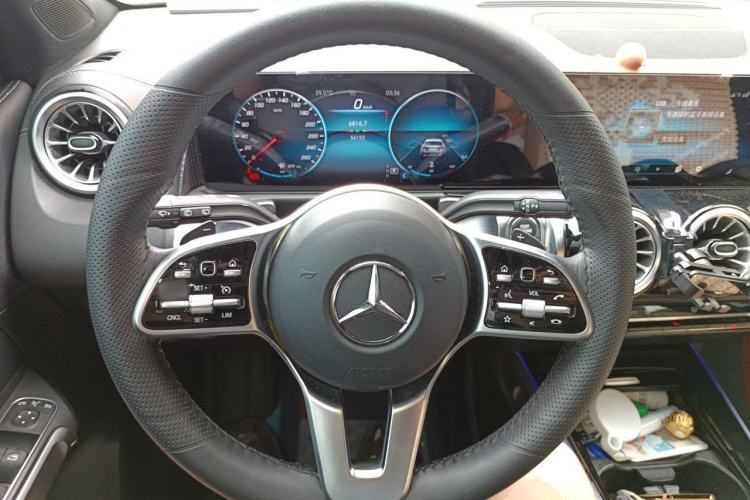 Used Mercedes-Benz GLB 2021 GLB 200 Dynamic Edition Steering Wheel