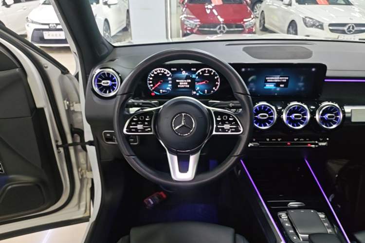 Used Mercedes-Benz GLB 2021 GLB 200 Dynamic Edition Steering Wheel