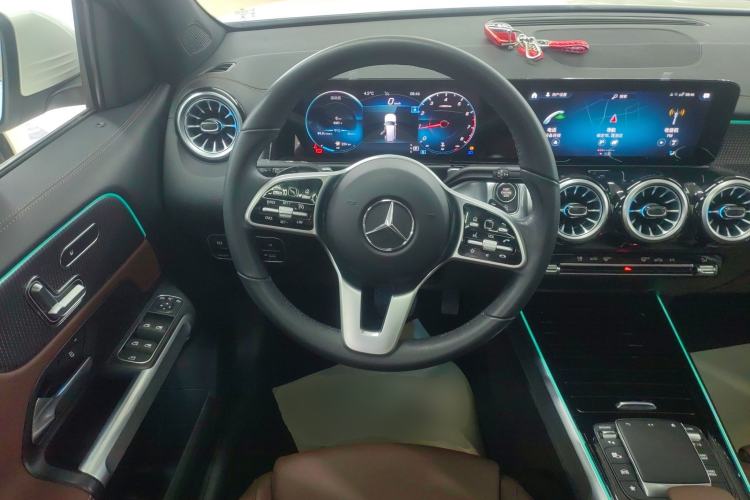 Used Mercedes-Benz GLB 2021 GLB 200 Dynamic Edition Steering Wheel