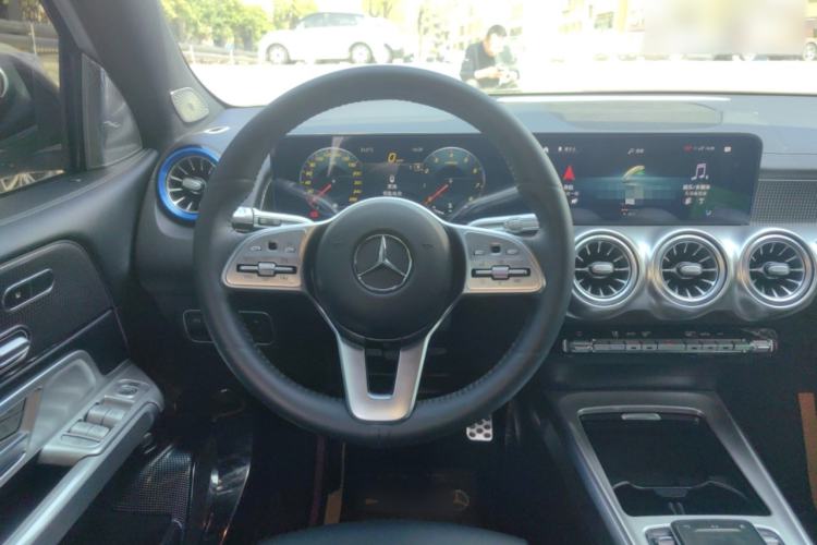 Used Mercedes-Benz GLB 2021 GLB 200 Fashion Model Steering Wheel
