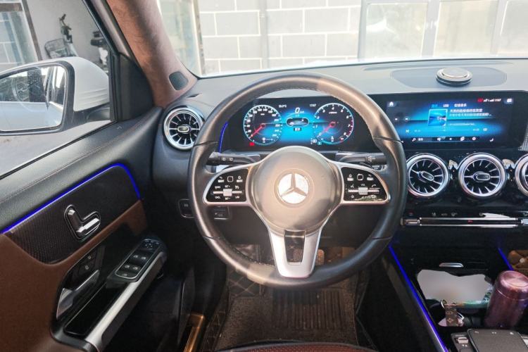 Used Mercedes-Benz GLB 2021 GLB 200 Dynamic Edition Steering Wheel