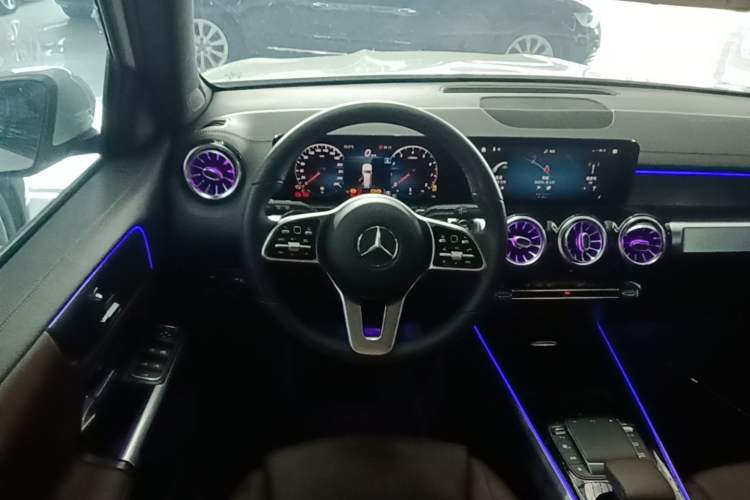 Used Mercedes-Benz GLB 2021 GLB 200 Dynamic Edition Steering Wheel