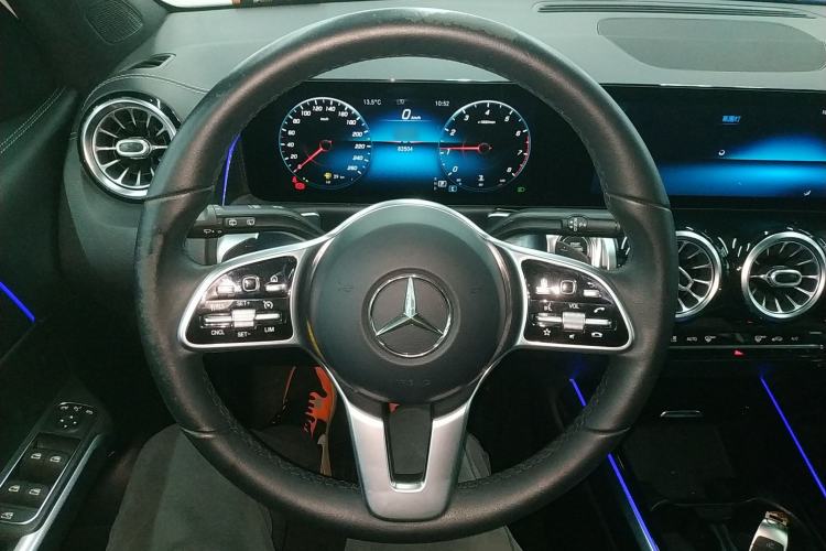 Used Mercedes-Benz GLB 2021 GLB 200 Dynamic Edition Steering Wheel