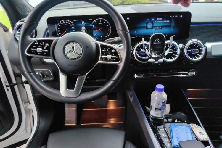 Used Mercedes-Benz GLB 2021 GLB 200 Dynamic Edition Steering Wheel
