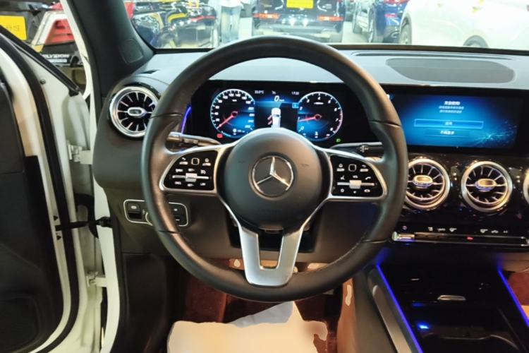 Used Mercedes-Benz GLB 2021 GLB 200 Dynamic Edition Steering Wheel