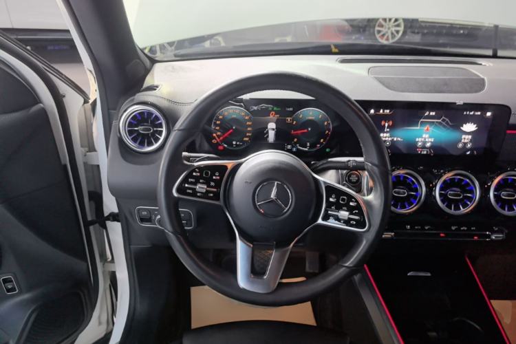 Used Mercedes-Benz GLB 2021 GLB 200 Fashion Model Steering Wheel