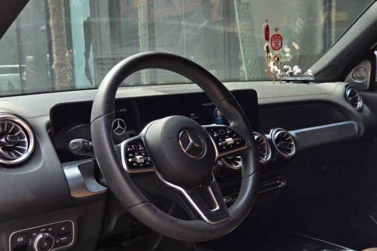 Used Mercedes-Benz GLB 2021 GLB 200 Dynamic Edition Steering Wheel