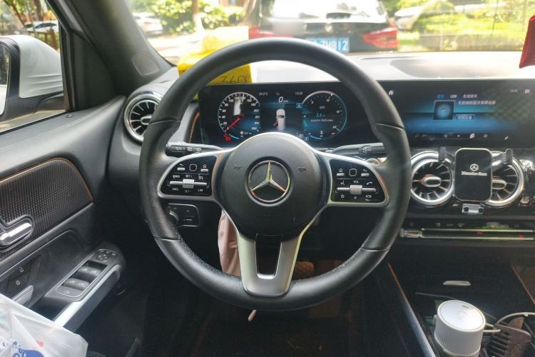 Used Mercedes-Benz GLB 2021 GLB 200 Dynamic Edition Steering Wheel