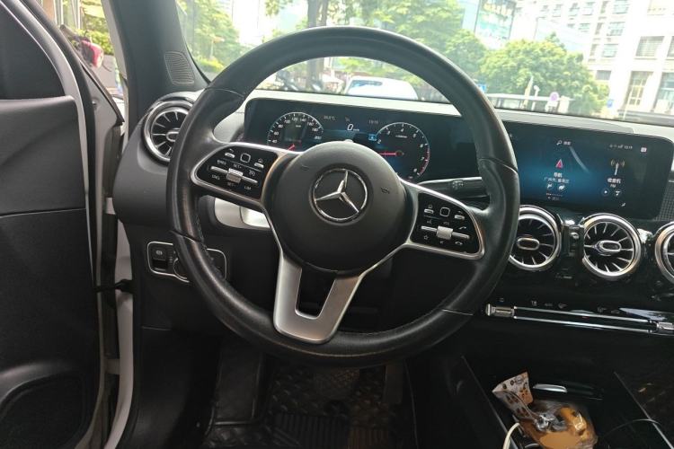 Used Mercedes-Benz GLB 2021 GLB 200 Dynamic Edition Steering Wheel