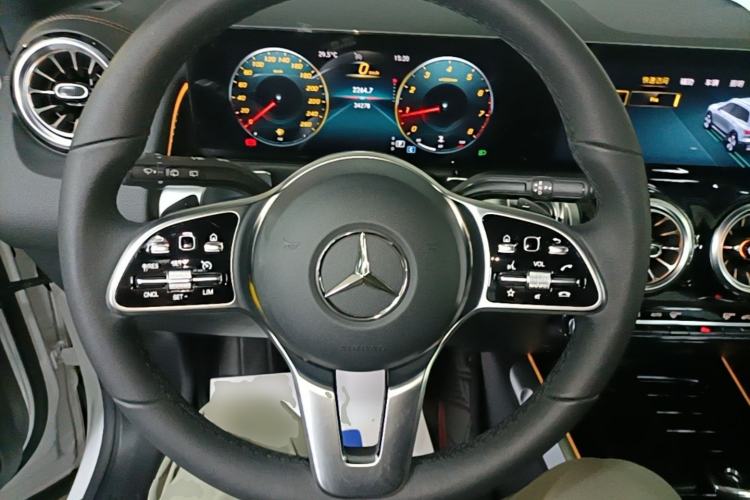 Used Mercedes-Benz GLB 2021 GLB 200 Dynamic Edition Steering Wheel