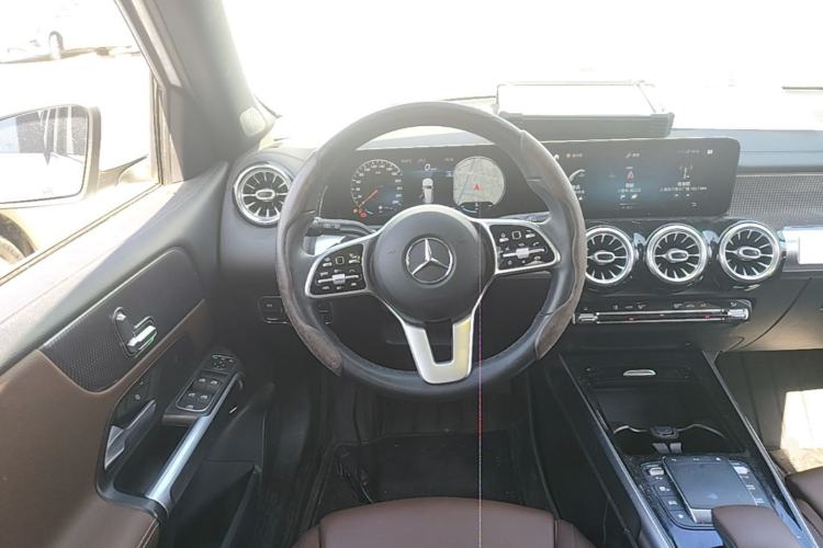 Used Mercedes-Benz GLB 2021 GLB 200 Dynamic Edition Steering Wheel