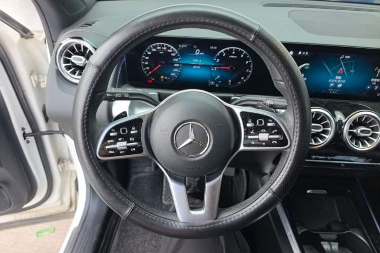Used Mercedes-Benz GLB 2021 GLB 200 Fashion Model Steering Wheel