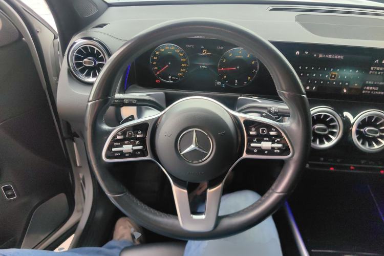 Used Mercedes-Benz GLB 2021 GLB 200 Fashion Model Steering Wheel