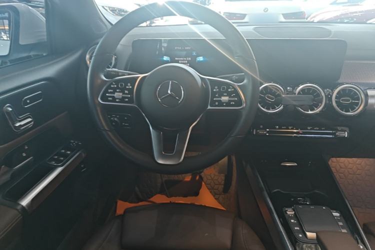 Used Mercedes-Benz GLB 2021 GLB 200 Fashion Model Steering Wheel