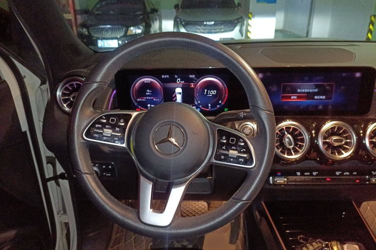 Used Mercedes-Benz GLB 2021 GLB 200 4MATIC Steering Wheel