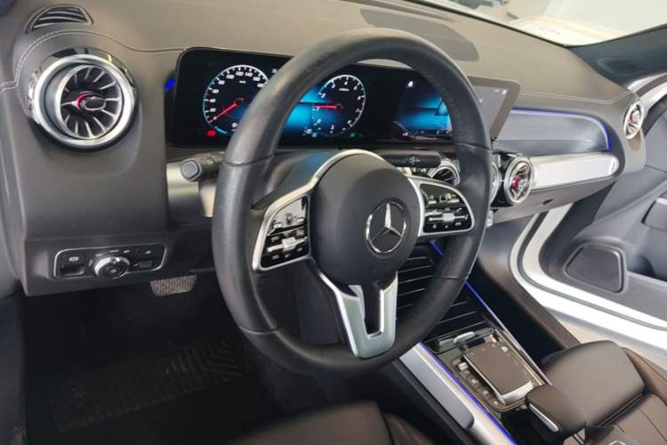 Used Mercedes-Benz GLB 2021 GLB 200 Fashion Model Steering Wheel