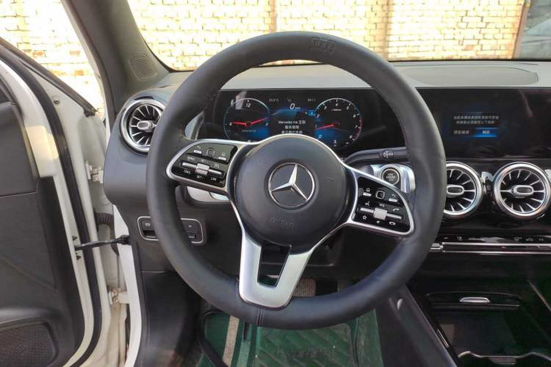 Used Mercedes-Benz GLB 2021 GLB 200 Dynamic Edition Steering Wheel
