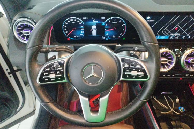 Used Mercedes-Benz GLB 2021 GLB 200 Dynamic Edition Steering Wheel
