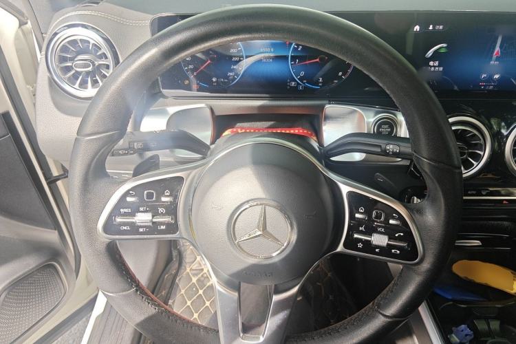 Used Mercedes-Benz GLB 2021 GLB 200 Dynamic Edition Steering Wheel