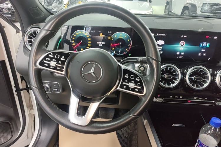 Used Mercedes-Benz GLB 2021 GLB 200 Dynamic Edition Steering Wheel