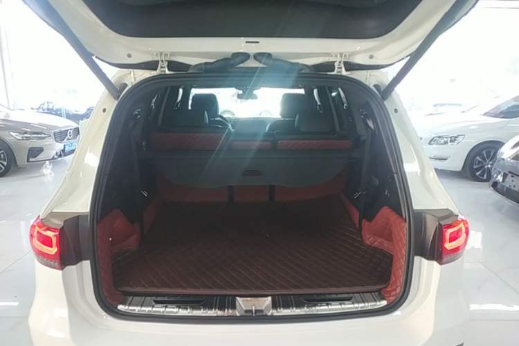 Used Mercedes-Benz GLB 2021 GLB 200 Fashion Model Trunk