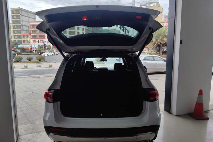 Used Mercedes-Benz GLB 2021 GLB 200 Fashion Model Trunk