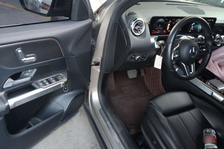 Used Mercedes-Benz GLB 2021 GLB 200 Dynamic Edition Driver Seat
